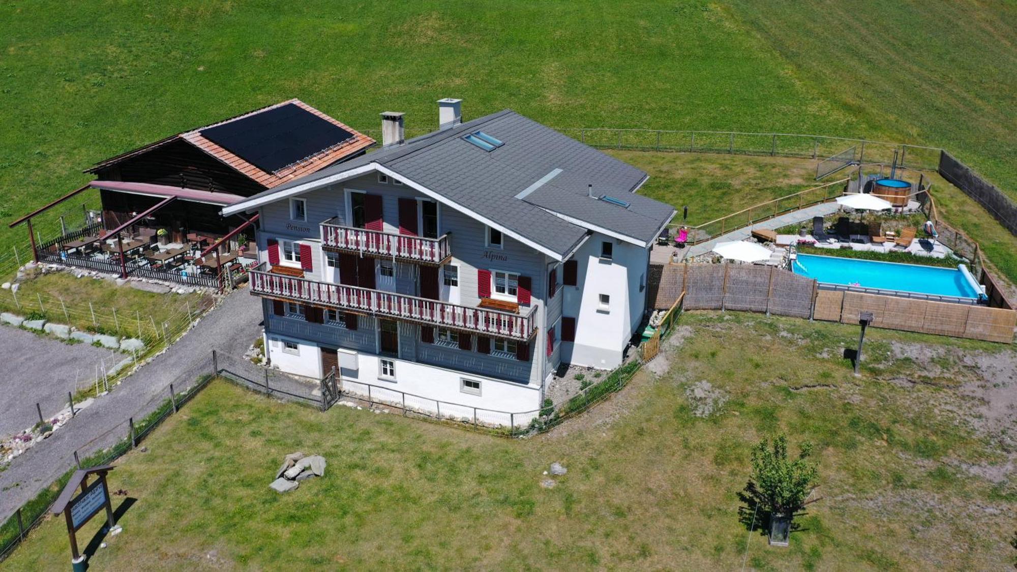 Gasthaus Alpina Tschappina Eksteriør bilde