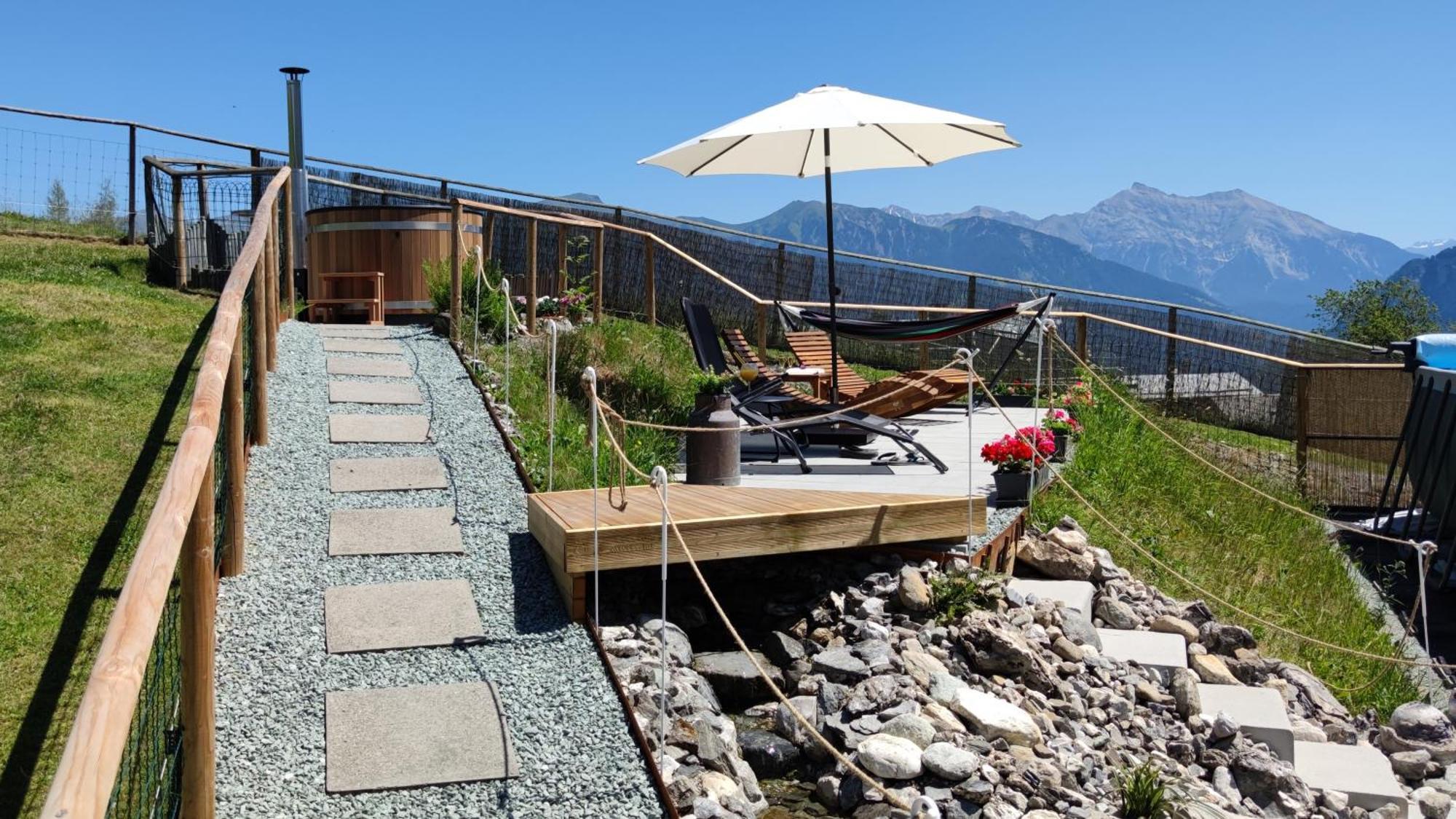 Gasthaus Alpina Tschappina Eksteriør bilde