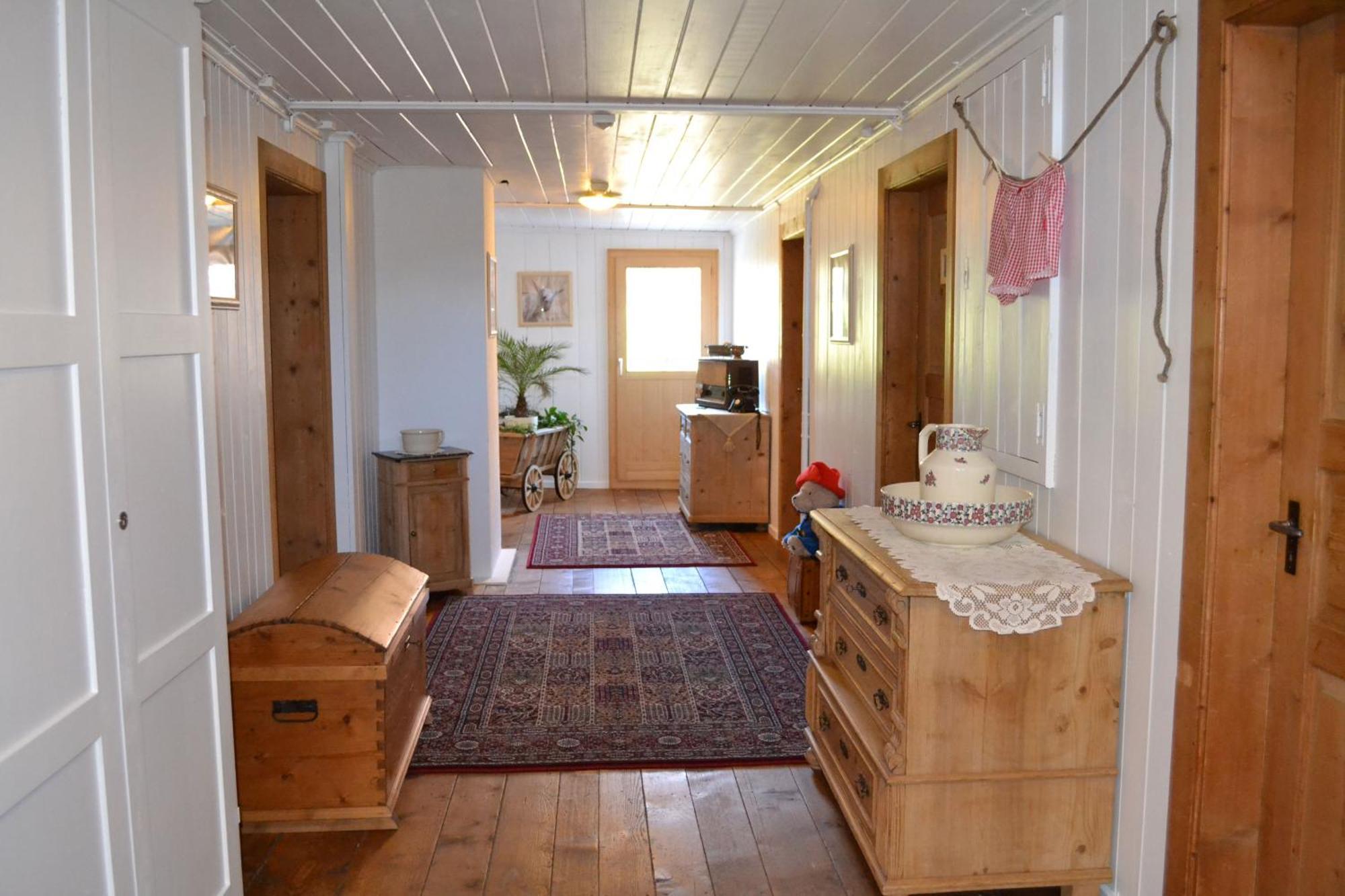 Gasthaus Alpina Tschappina Eksteriør bilde